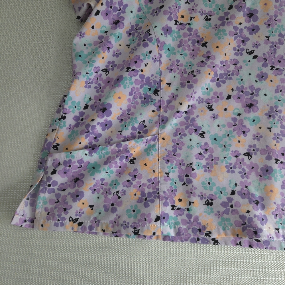 Willow Brook Floral Flowers Scrub Top Shirt Pockets Adult Women's 2XL - Picture 2 of 10